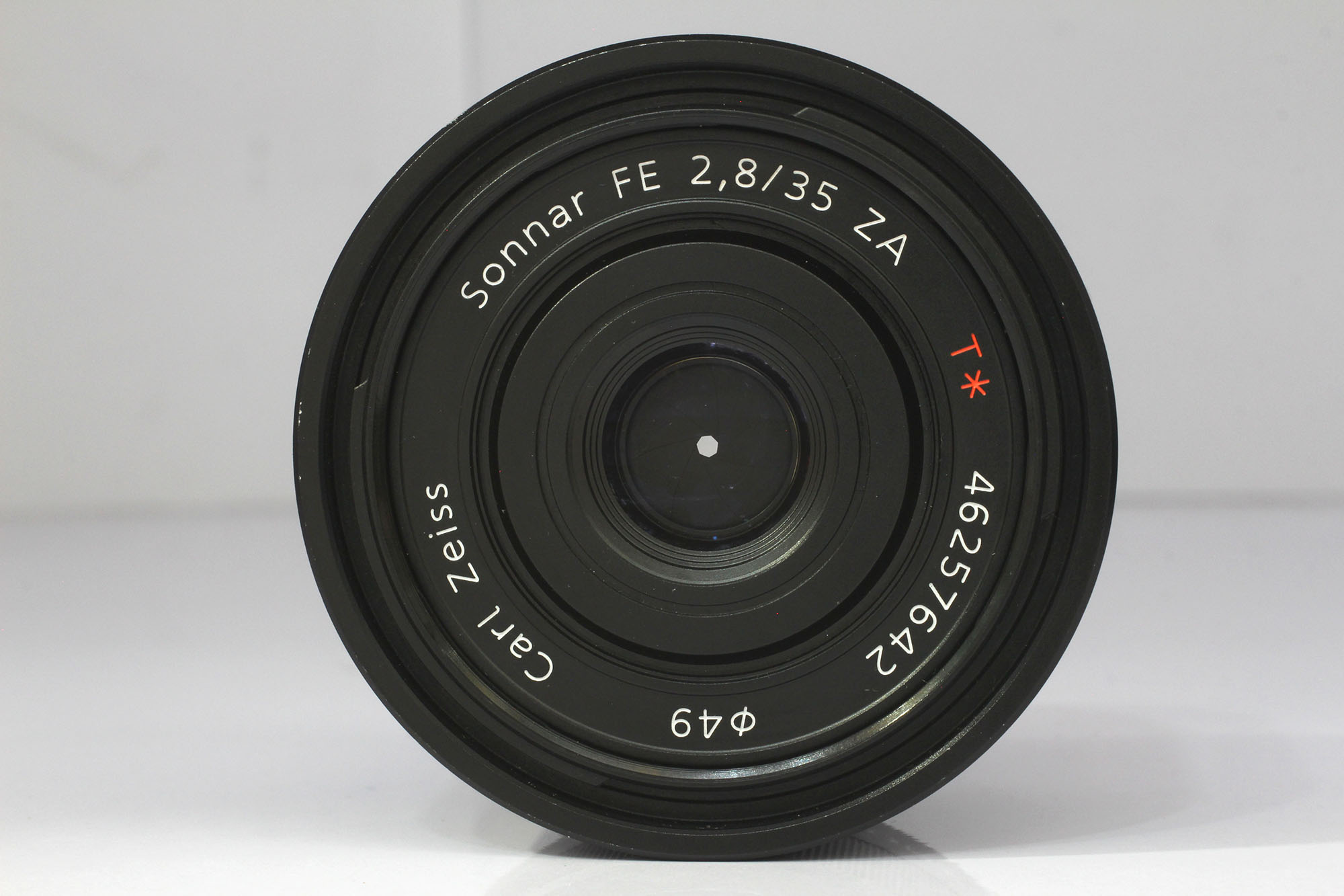 索尼sonnar t* fe 352.8 za(sel35f28z)(no:7642)*