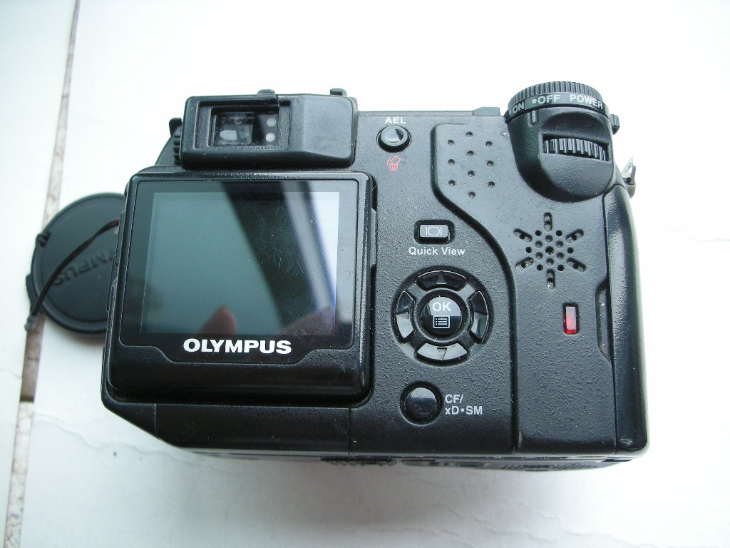 较新奥林巴斯 c5050 zoom经典数码相机,1.8大光圈,大ccd
