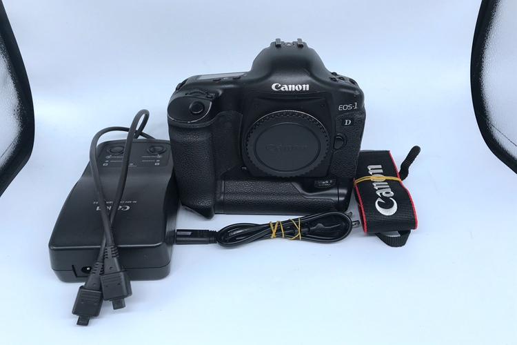 【85新canon佳能 1d2 eos-1d mark ii机身小兔子单反