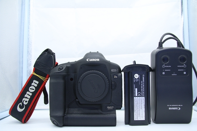 95新二手 canon佳能 1ds2 单机 大兔子(4580)【京】