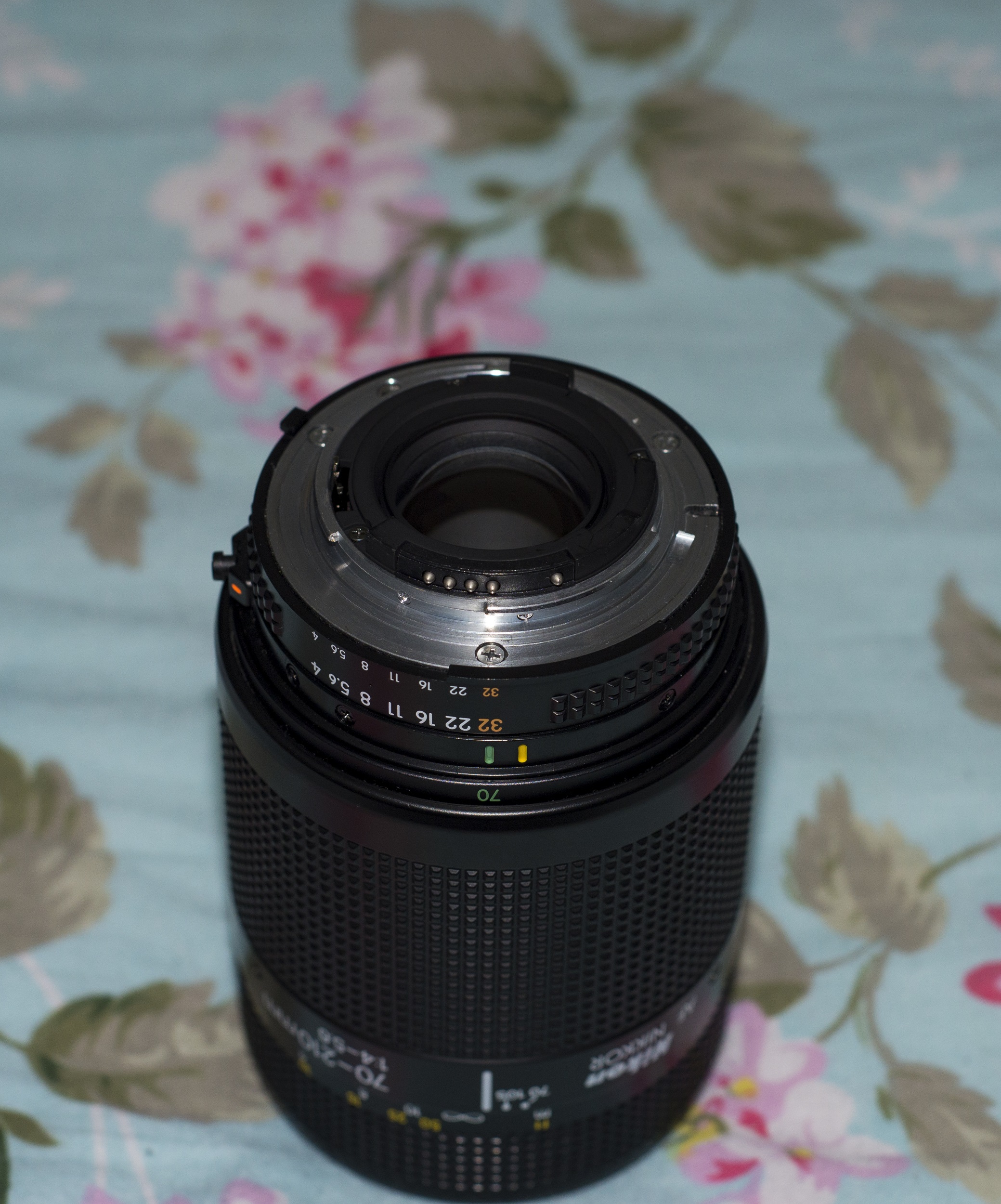 尼康70-210 f4-5.6