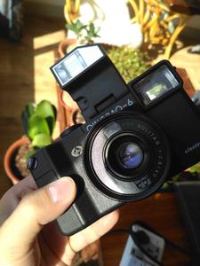 出青岛6相机 自动曝光135胶片机 完美成色带包装 收藏级