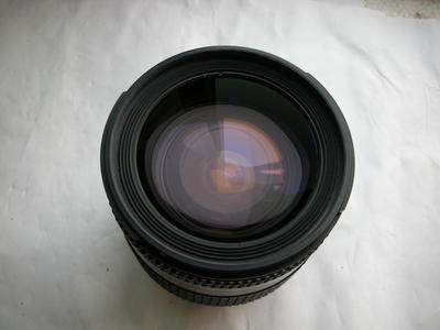 极新图丽AT-X 24-200mm f/3.5-5.6(IF) 自动对焦镜头，金属制造
