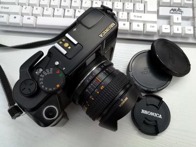 勃朗尼卡 RF645中幅相机+65mm（F4) 镜头