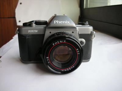 很新凤凰828N单反相机带50mmf1.8金属制造镜头，PK卡口