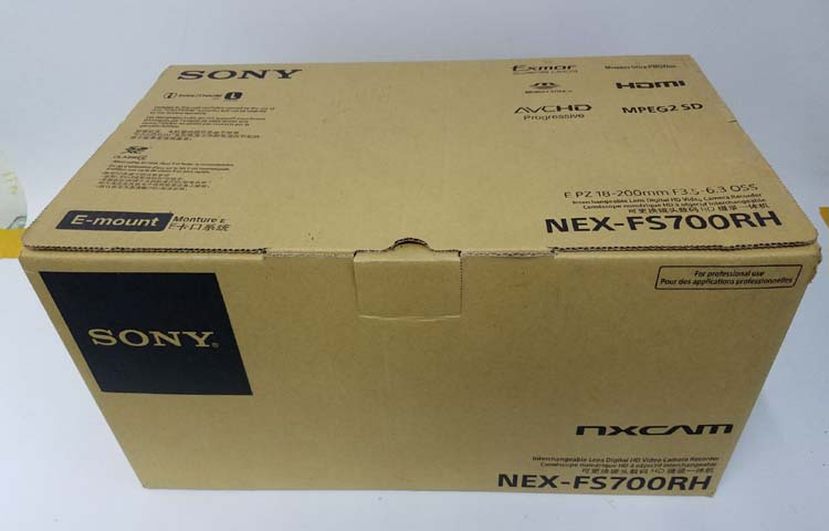 索尼 NEX-FS700 出售两台全新成色SONY FS700摄像机！包装全！