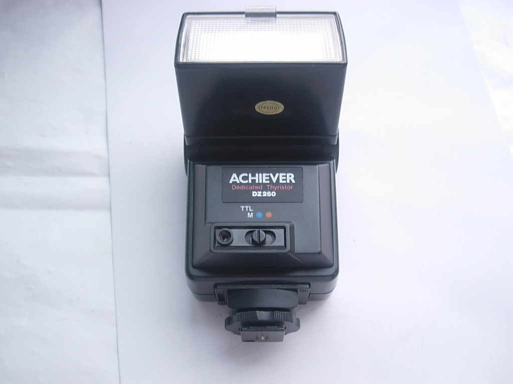 很新雅奇DZ260自动曝光闪光灯，专配理光美能达相机，收藏使用