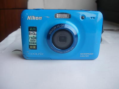 很新尼康S30防水防摔相机，漂亮的天蓝色，CCD成像