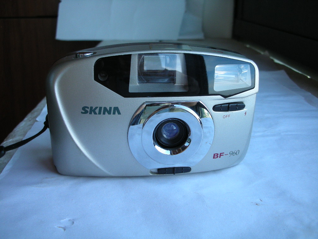 很新香港生产BF-960自动曝光便携式相机，定焦镜头，收藏使用