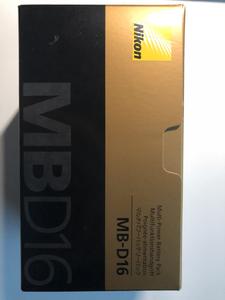 尼康 MB-D16