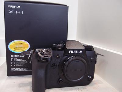 9.99新 富士X-H1半幅相机，行货包装配件齐全！