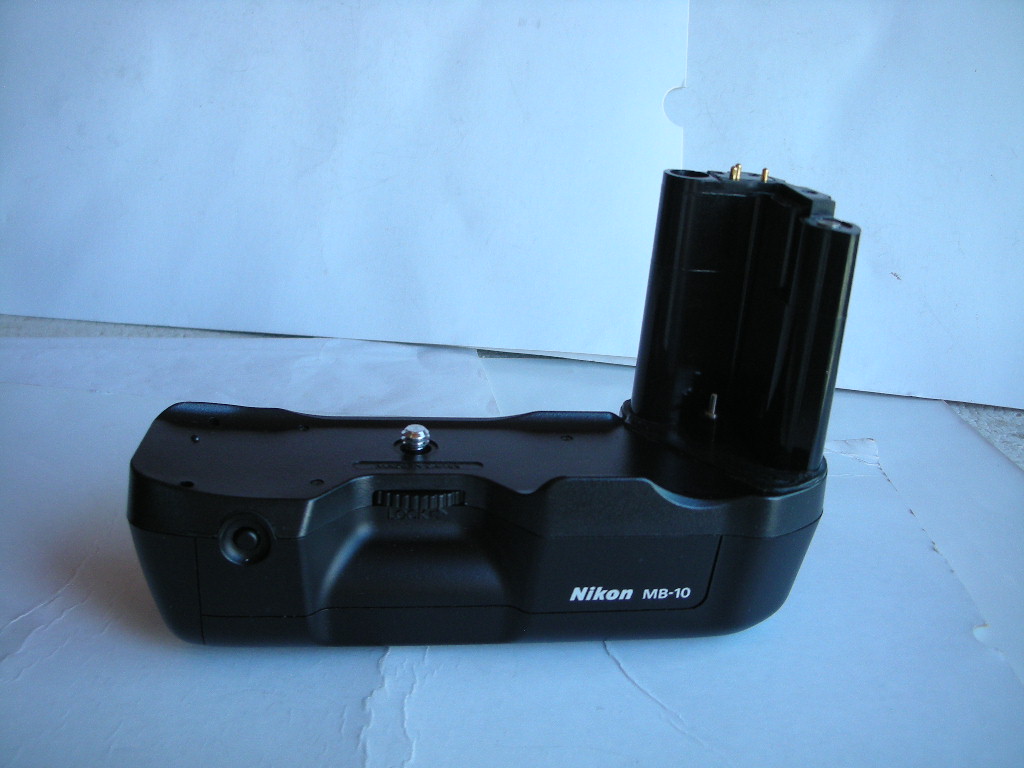 极新尼康MB10相机电池盒手柄，可配F90X系列等相机，收藏使用