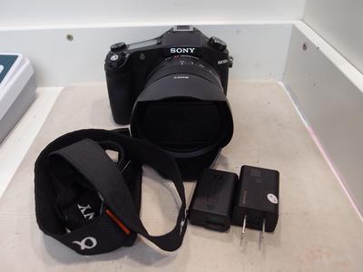 98新 Sony/索尼 DSC--RX10M2，索尼 RX10 II 黑卡数码相机！