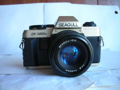 很新海鸥DF-2000单反相机带50mmf1.8镜头，收藏使用