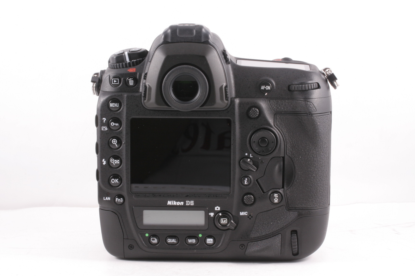 98/尼康nikon d5 全幅数码 快门2042次 ( 全套包装 ) xqd版本