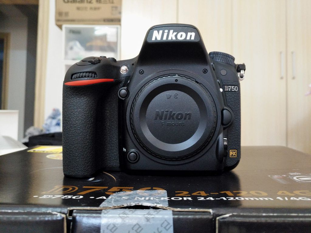  Nikon D750