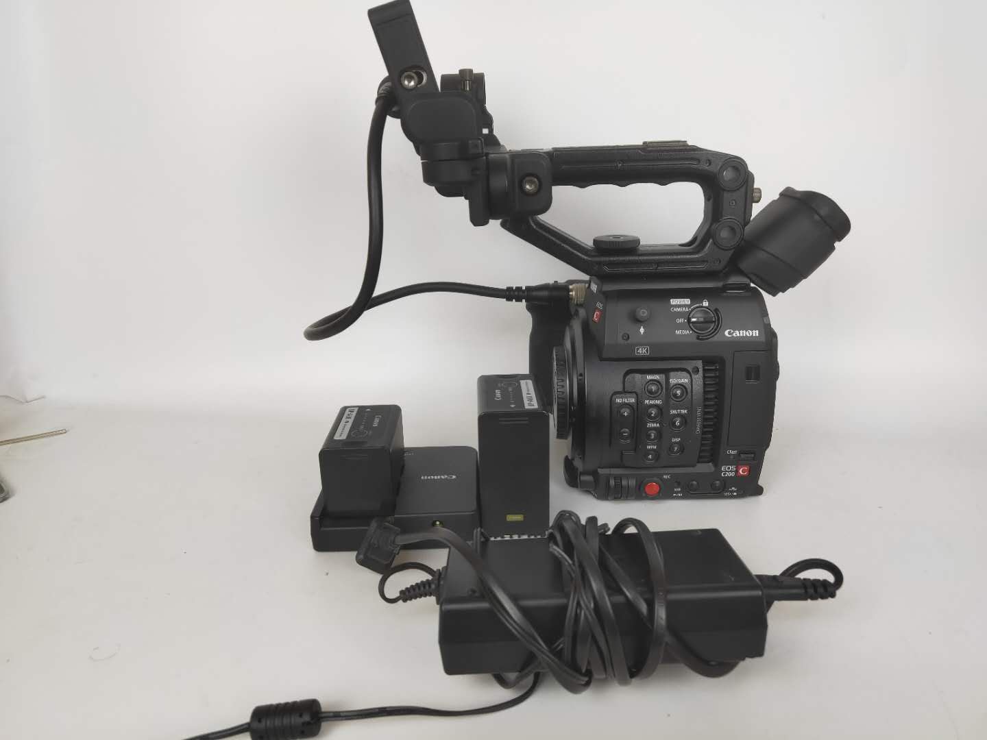 佳能EOS C200/EOS C200B出售一台佳能C200 高清4K摄像机！