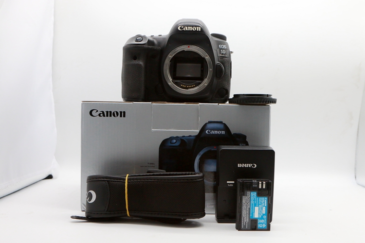 90新二手Canon佳能 5D4 单机 高端单反相机 084053000021成