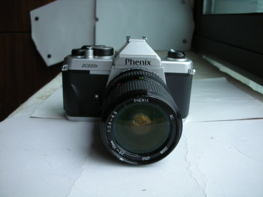 很新凤凰888K相机带28--70mm金属制造镜头，收藏使用