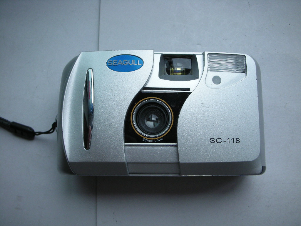 较新海鸥118便携式袖珍相机，28mm广角镜头，收藏使用