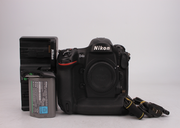 95新二手Nikon尼康 D4s 单机 快门23000次 回收 007516