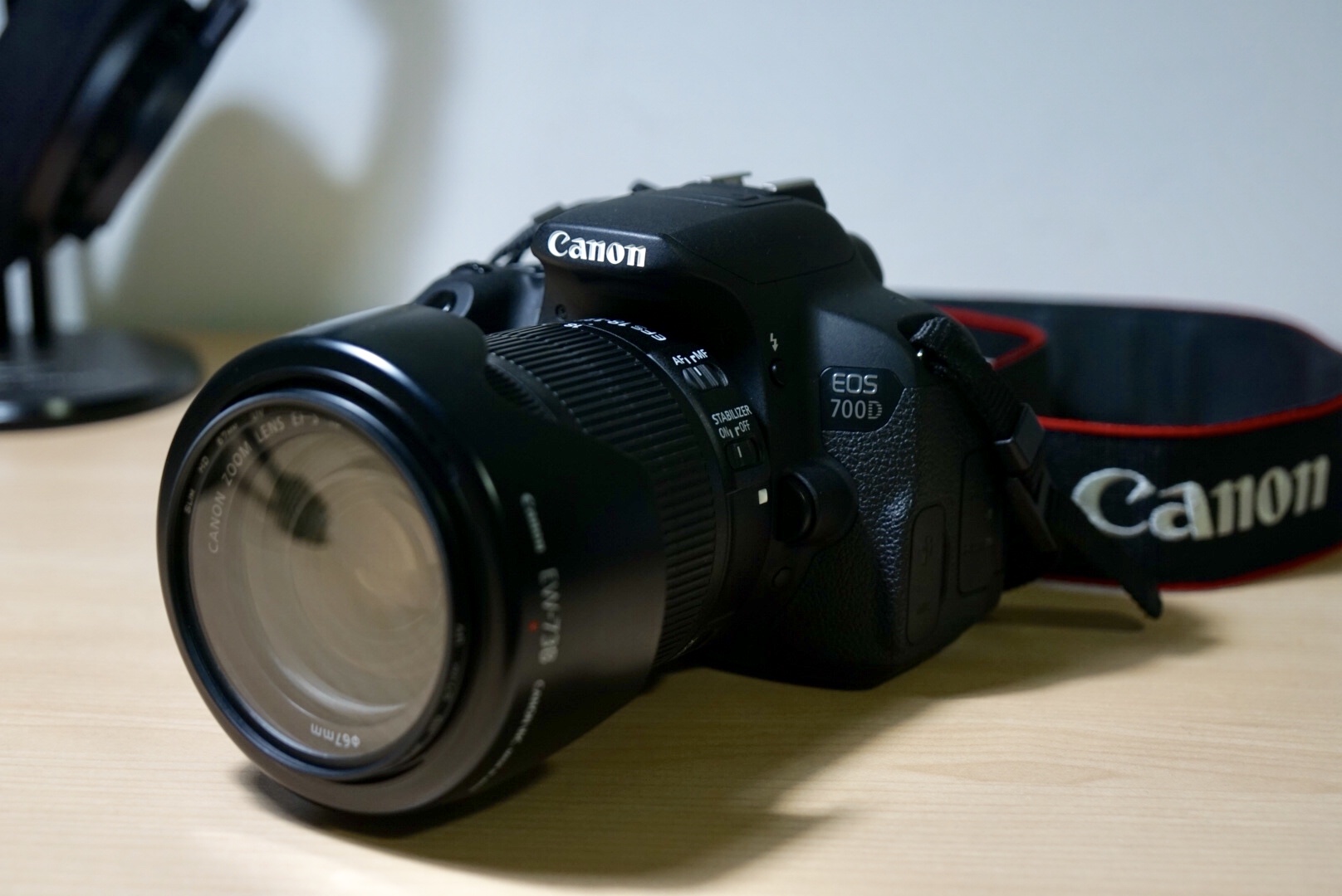 佳能(Canon) EOS 700D EF-S 18-135 IS STM