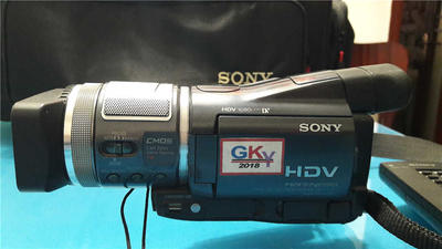 索尼 HC1E小高清摄像机