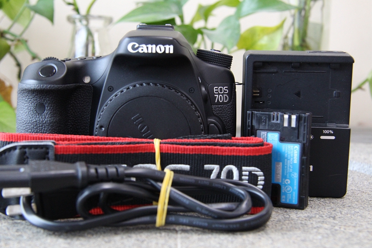 96新二手 Canon佳能 70D 单机 中端单反相机 012275