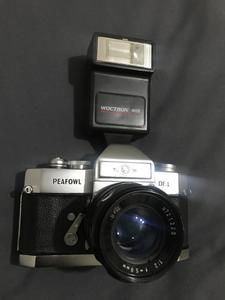 孔雀df-1胶片相机 机械相机套机带闪光灯