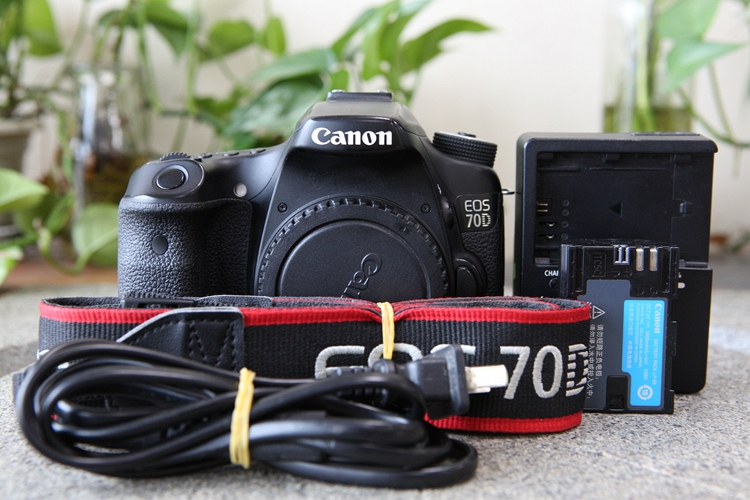 92新二手 Canon佳能 70D 单机 中端单反相机 回收 014341