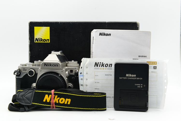 90新二手Nikon尼康 Df 单机 快门31600次银色可回收 800759
