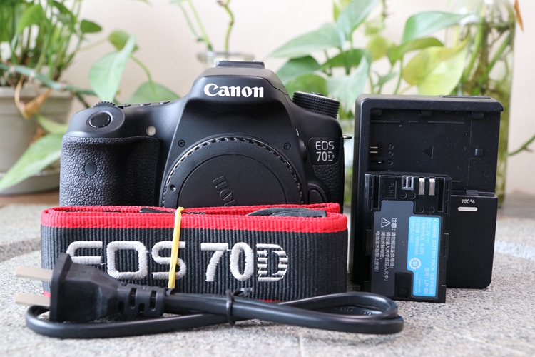 95新二手 Canon佳能 70D 单机 中端单反相机回收 007753 