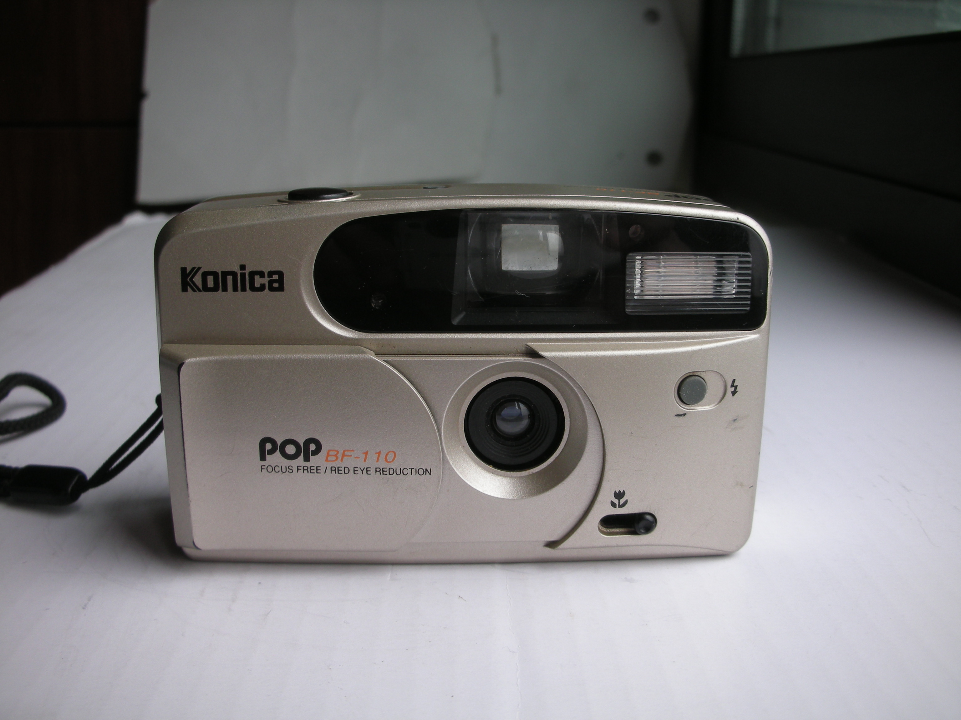 很新柯尼卡POP-BF110自动曝光定焦镜头便携式相机，收藏使用