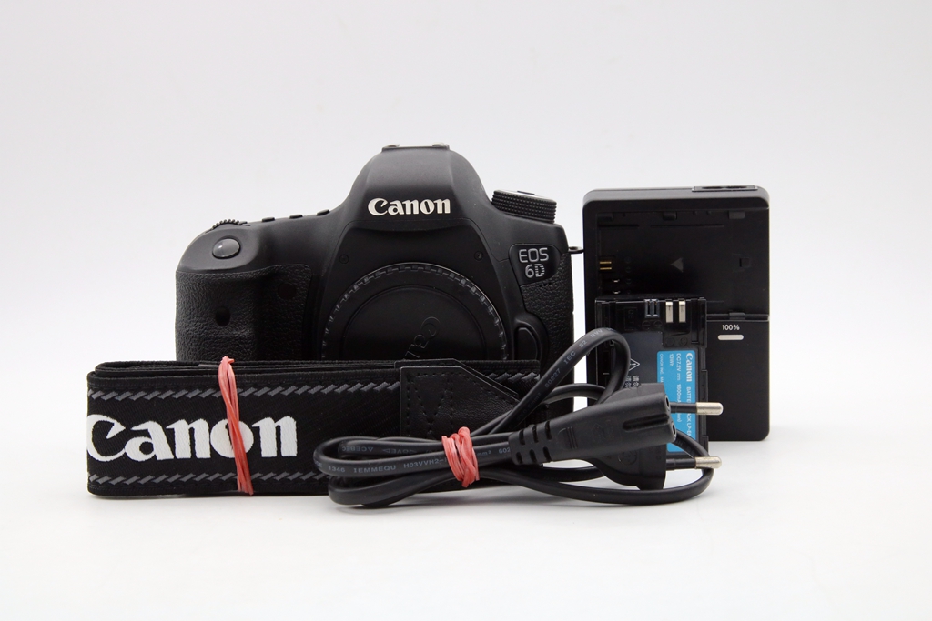 95新二手Canon佳能 6D 单机 高端单反相机 000675