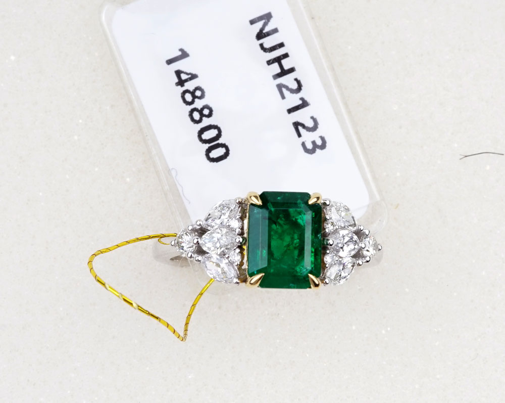 【特价】顶级赞比亚祖母绿宝石美钻18K黄/白金戒指NJH2123 E1.39