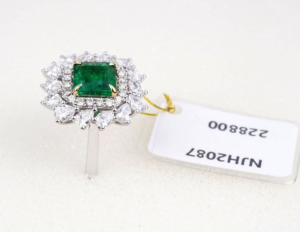 【特价】顶级赞比亚祖母绿宝石美钻18K黄/白金戒指NJH2087 E1.54