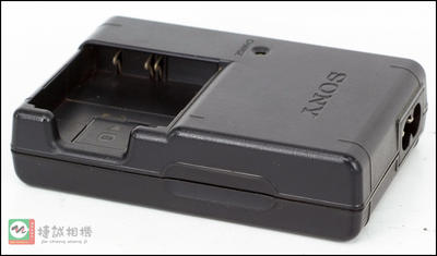 索尼 数码相机NP-BG1电池 充电器 BC-CSGB 座充