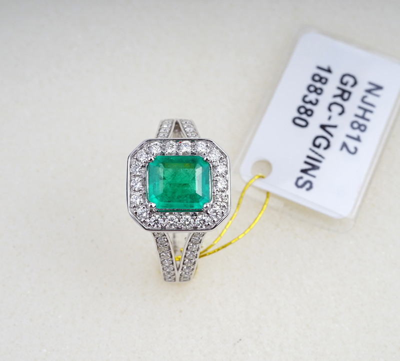 【特价】顶级赞比亚祖母绿宝石美钻白金戒指NJH0812 E0.81
