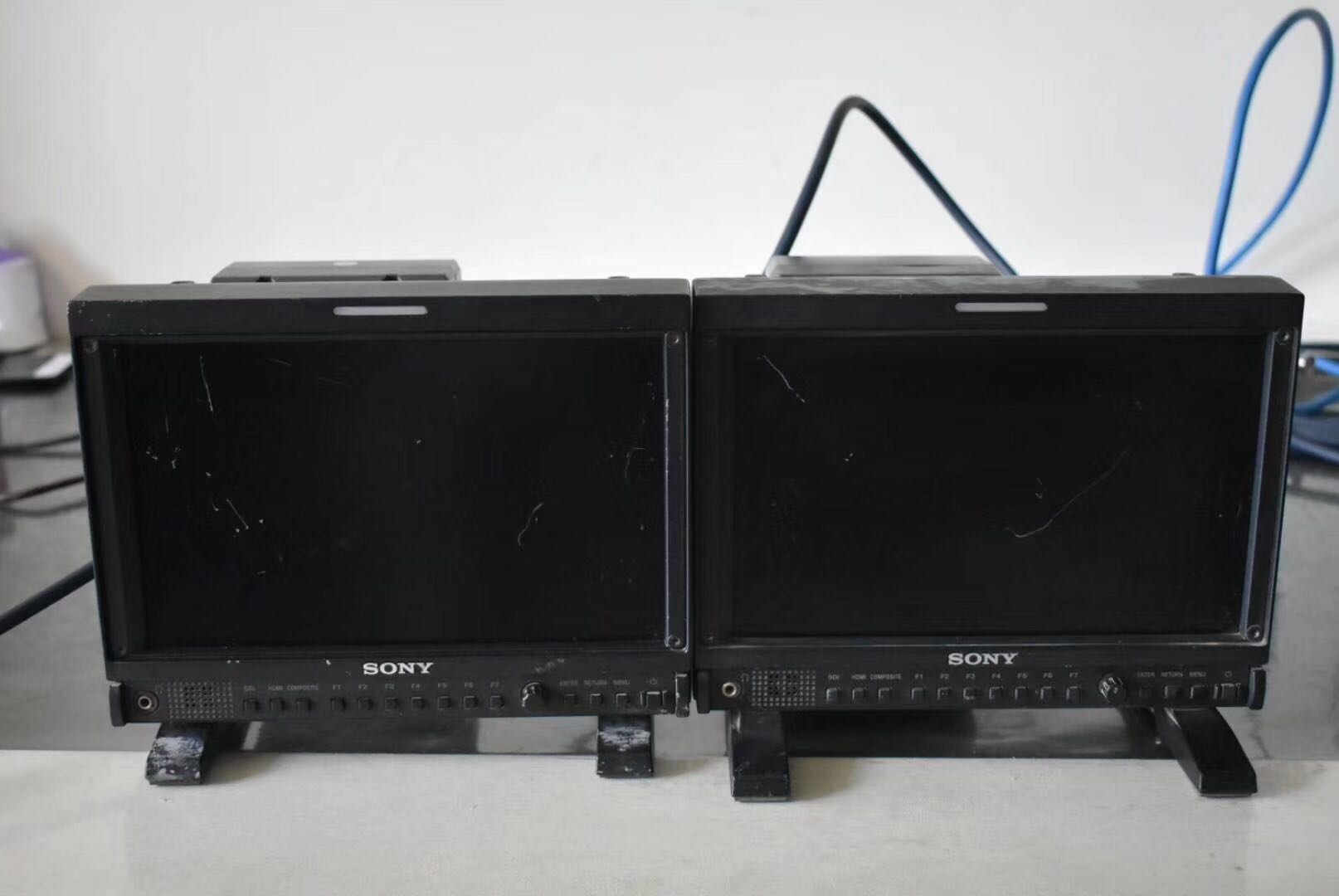  Sold second-hand Sony LMD-940W, 9-inch widescreen monitor