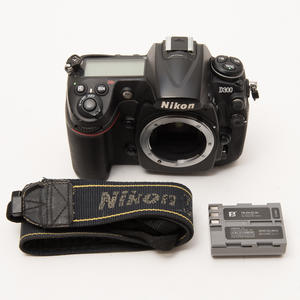 Nikon尼康 D300 单机 专业级数码单反相机 85新 NO:0444
