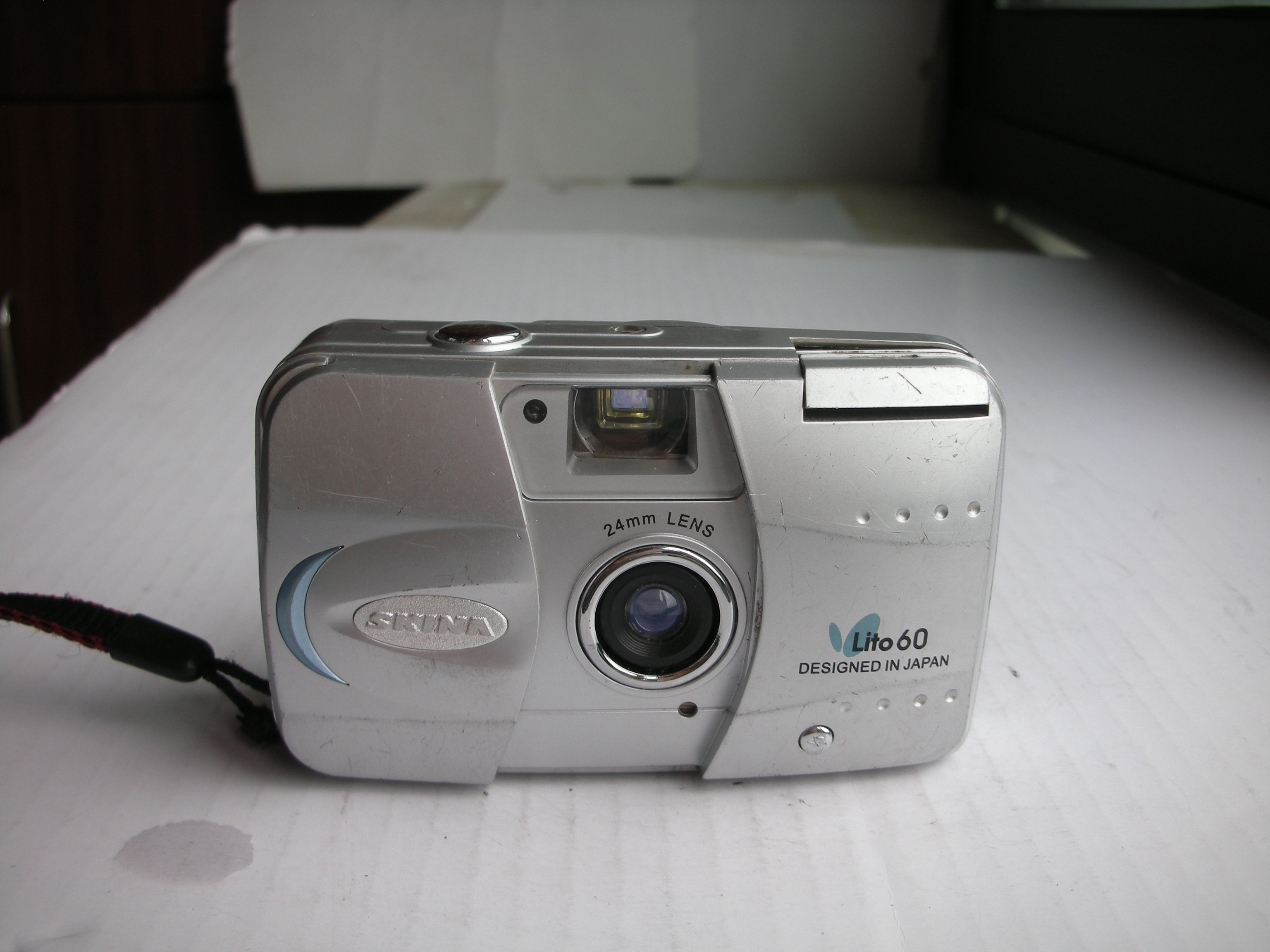 较新SKINA--LIFO60自动曝光相机，24mm定焦镜头，收藏使用