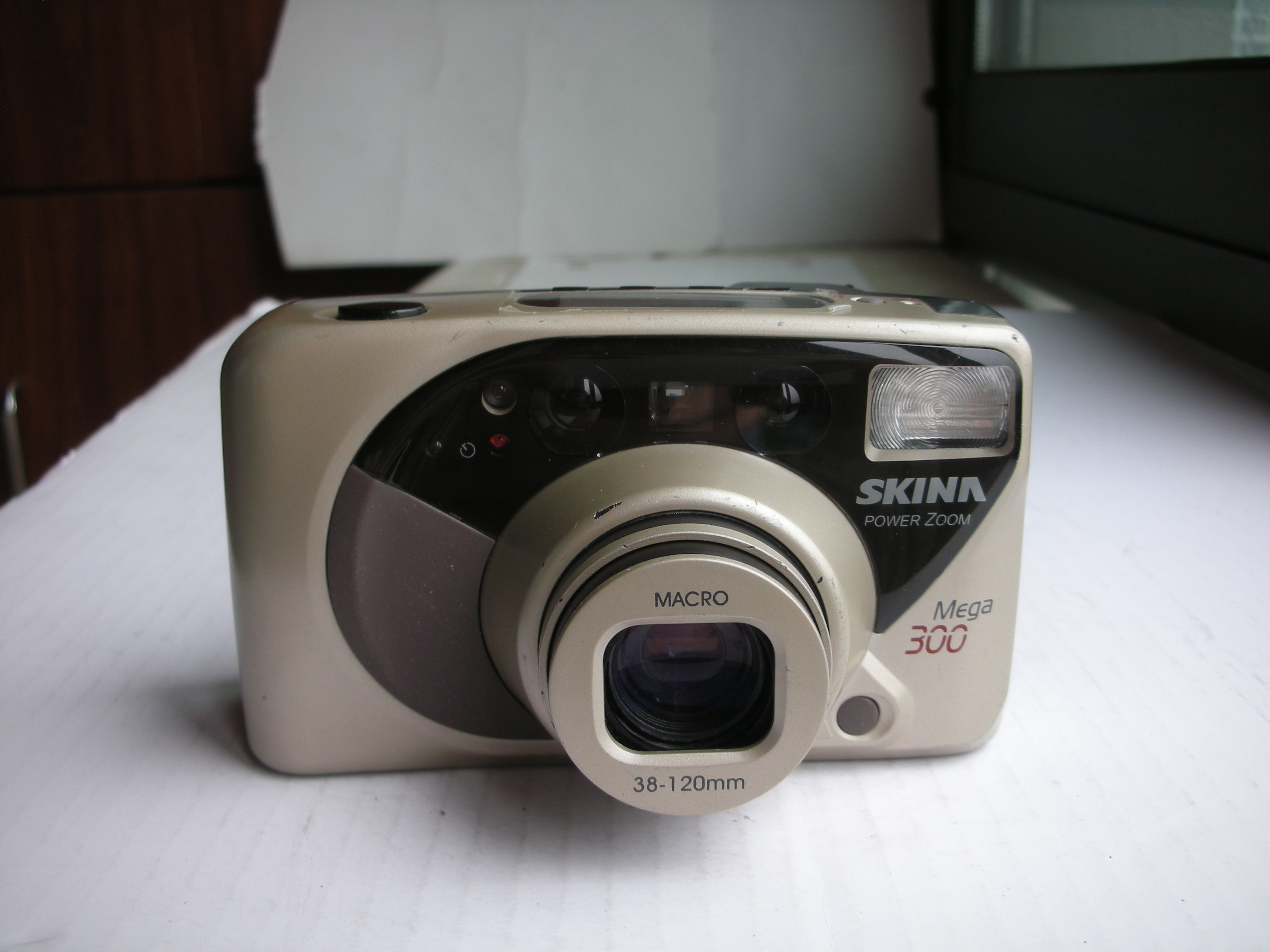 很新SKINA--MEGA38--120mm镜头自动对焦便携式相机