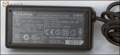富士FUJIFILM数码相机电源充电器 AC-5VW