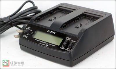 Sony/索尼摄像机双充适配器 AC-VQ1051D 适用F970/F770/F550