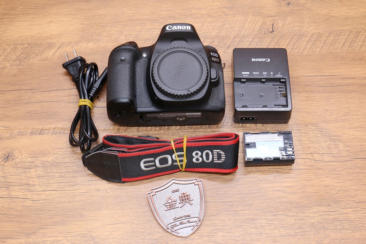 98新二手 Canon佳能 80D 单机 专业单反相机回收 002521	
