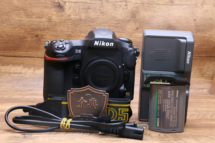 95新二手Nikon尼康 D5 单机身 快门29000次 XQD版本 回收8002277