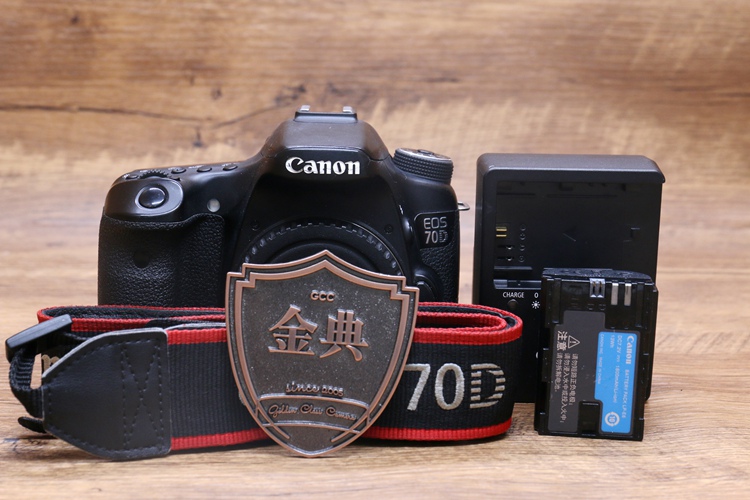 90新二手 Canon佳能 70D 单机 中端单反相机 回收008259