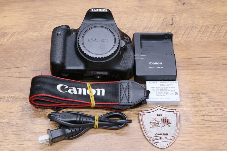 95新二手 Canon佳能 600D 单机 入门单反相机071023