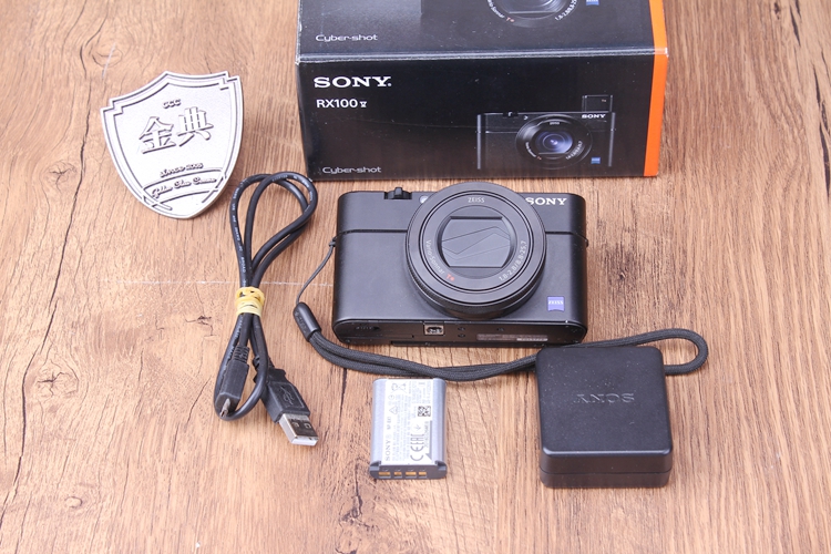 95新二手Sony索尼 RX100V黑卡5代RX100M5 数码相机 045772	