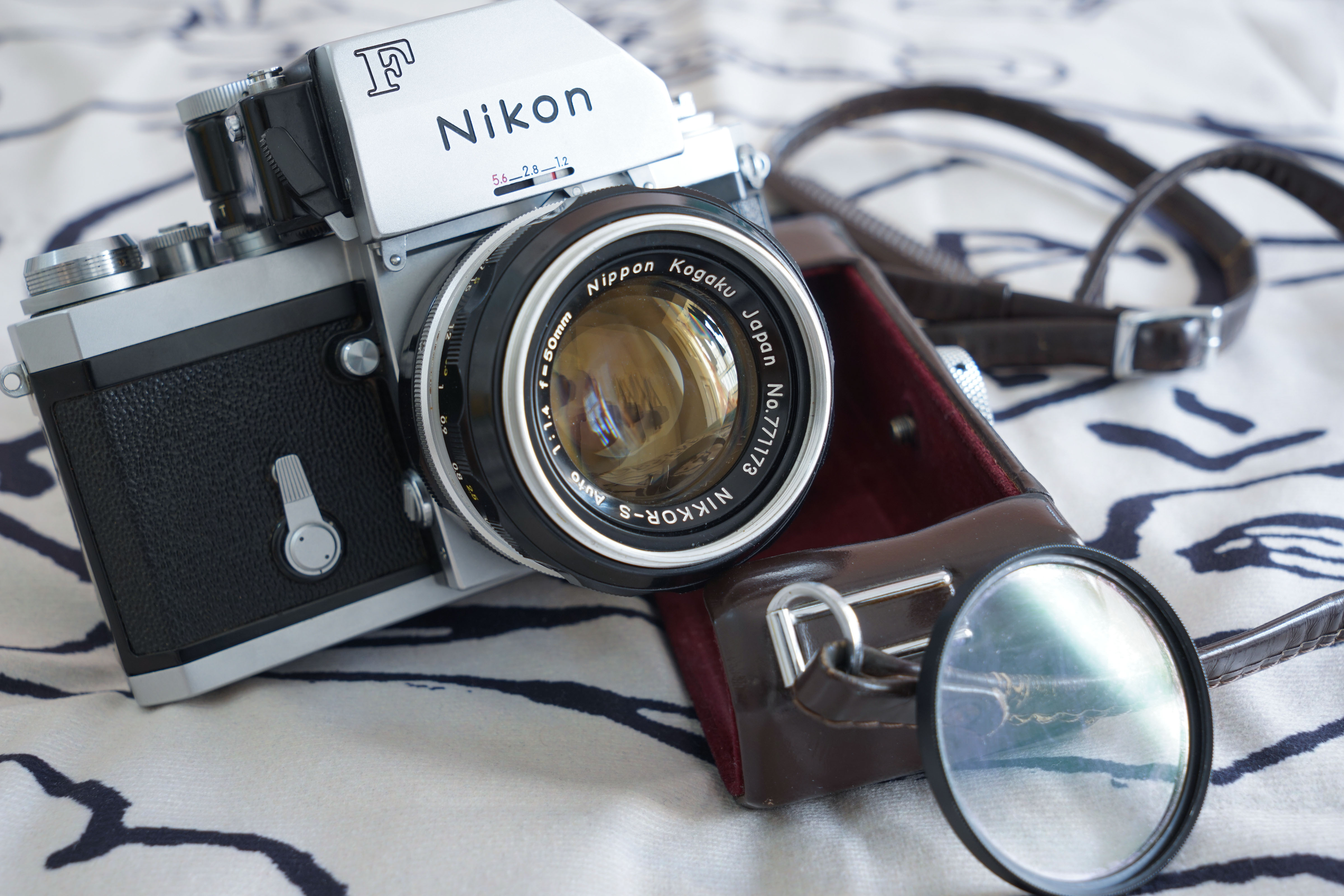  Nikon nikon large F 50/1.4 with original leather case hood